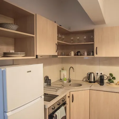 Explore Greece From Lovely Centre *