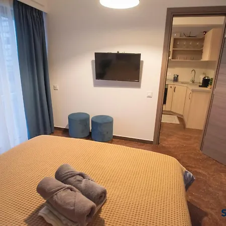 Explore Greece From Lovely Centre Chalkís